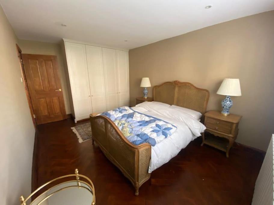 2 Double Bedroom Charming Chelsea Apartment Londra Esterno foto
