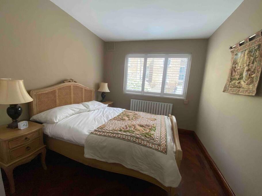 2 Double Bedroom Charming Chelsea Apartment Londra Esterno foto