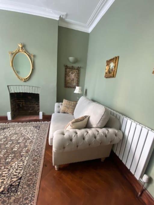 2 Double Bedroom Charming Chelsea Apartment Londra Esterno foto